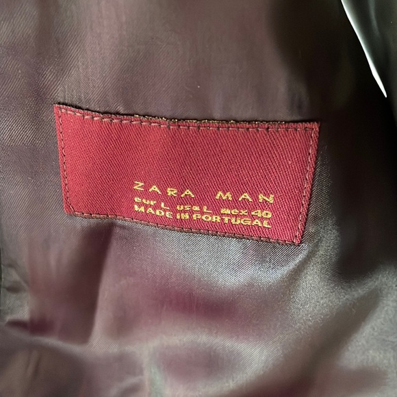 Men’s black three button vest - Picture 3 of 4